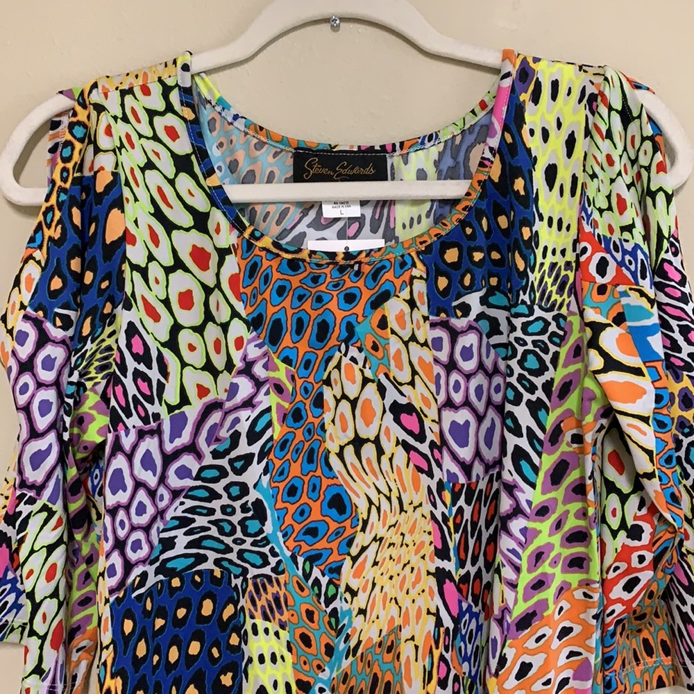 NWT!  Steven Edwards Multi Color Cold Shoulder Animal Rainbow Print Dress. Large
